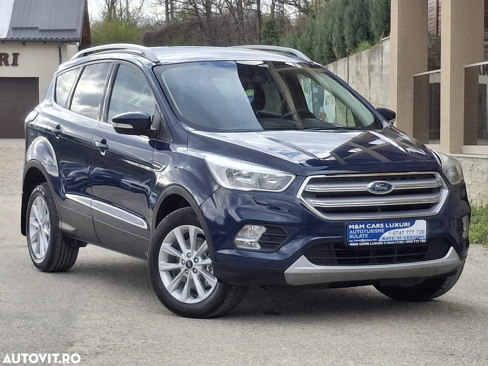 Ford Kuga 2.0 TDCi 4x4 Aut. Business Edition - 2