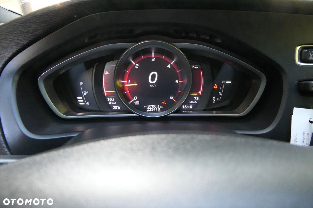 Volvo V40 D3 Geartronic RDesign - 27