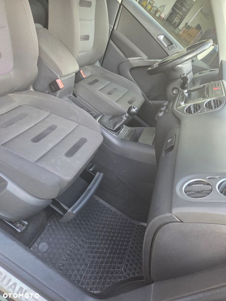 Volkswagen Tiguan - 23