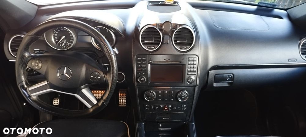 Mercedes-Benz ML - 16
