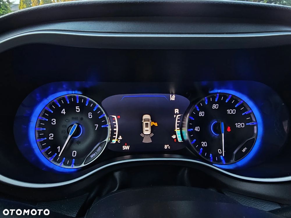 Chrysler Pacifica - 29