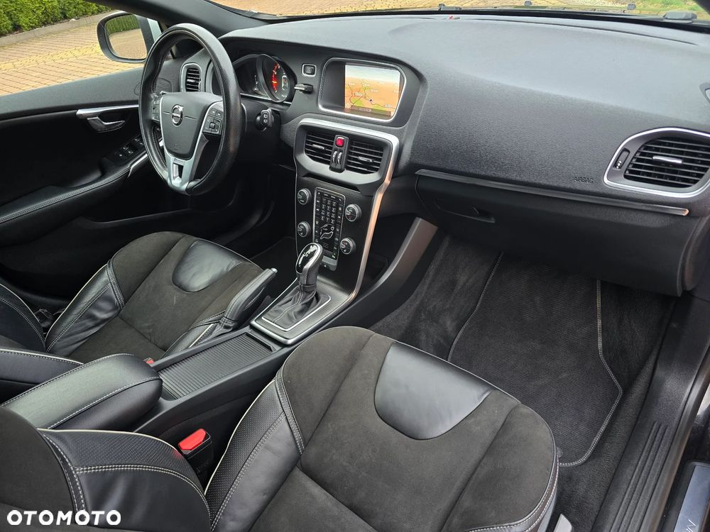 Volvo V40 T4 Drive-E R-Design Momentum - 14