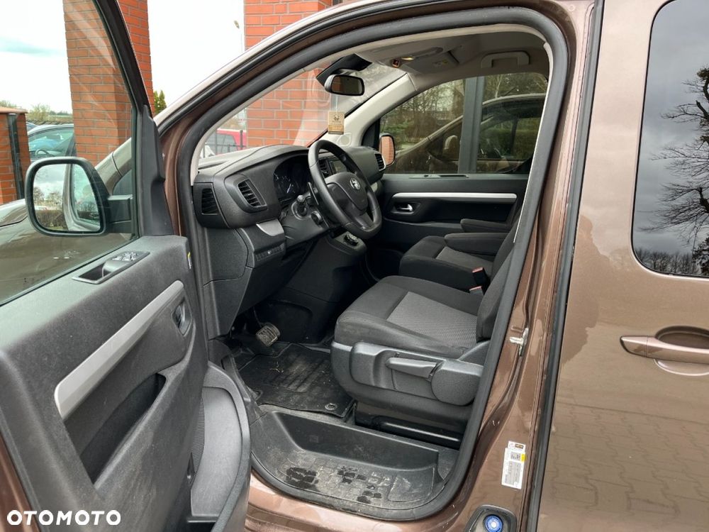 Toyota Proace Verso 2,0-l-D-4D L2 (8-Si.) Autm Club - 18