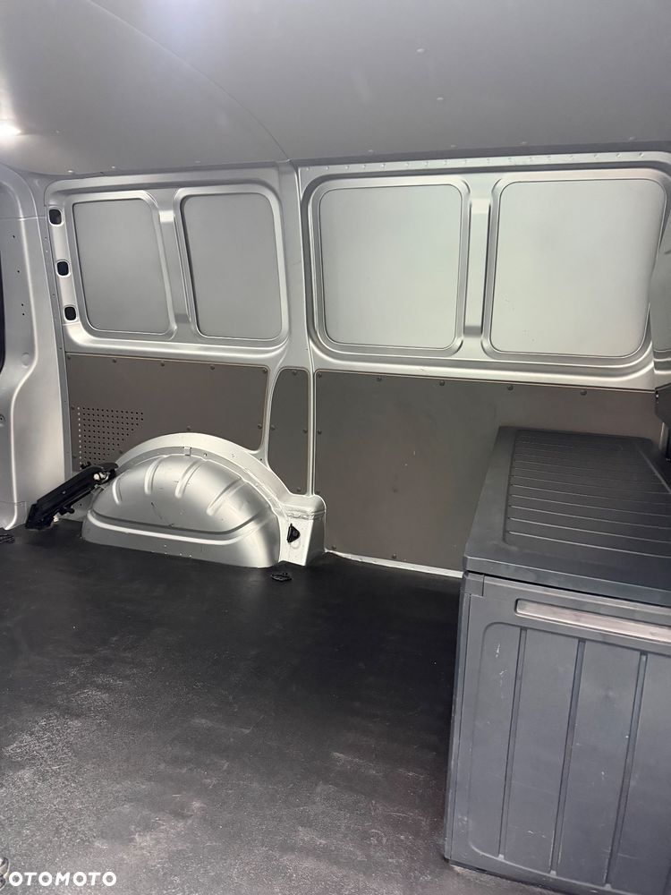 Volkswagen transporter - 26