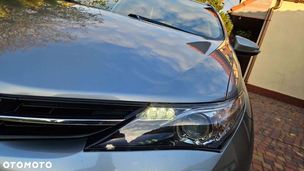 Toyota Auris 1.6 Valvematic Multidrive S Touring Sports Life - 15