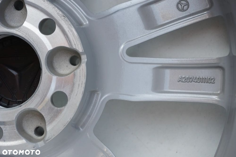 Mercedes 5x112 18 8J et45 W207 - 15