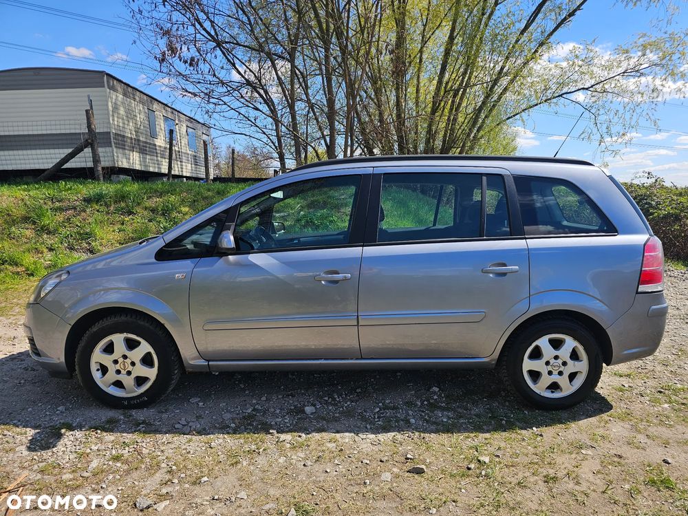 Opel Zafira 1.6 Enjoy - 13