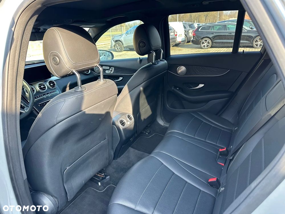 Mercedes-Benz GLC - 8