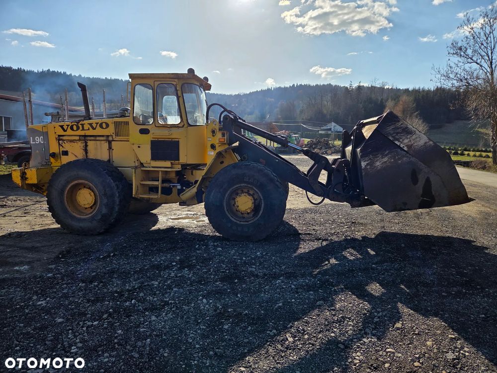 Volvo L90 - 3