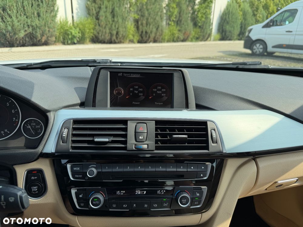 BMW Seria 3 328i Sport-Aut Sport Line - 22
