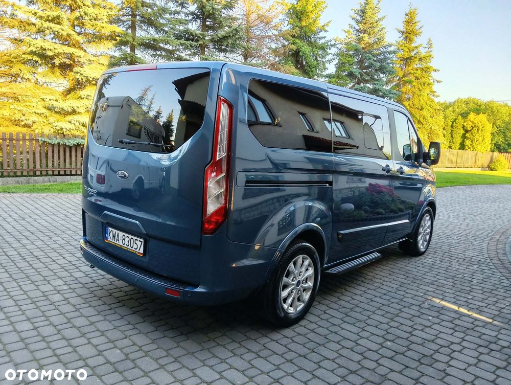 Ford Tourneo Custom - 9