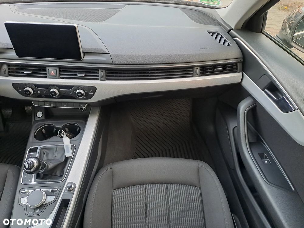 Audi A4 Avant 2.0 TDI - 19