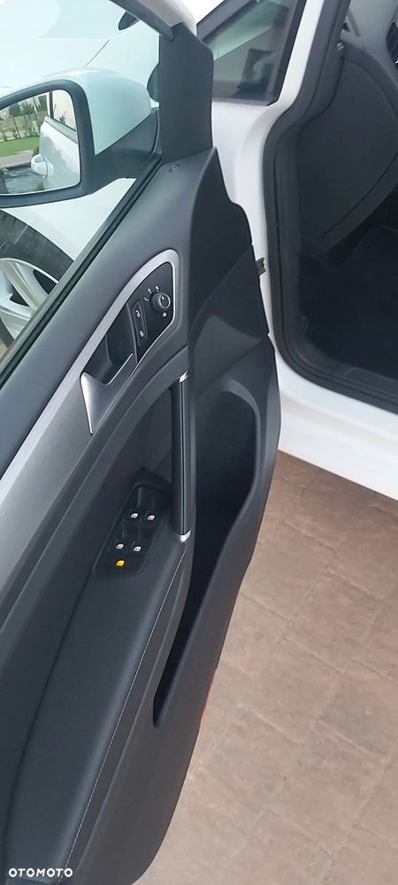 Volkswagen Golf 2.0 BlueTDI DSG Comfortline - 18