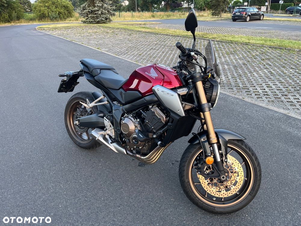Honda CB - 12