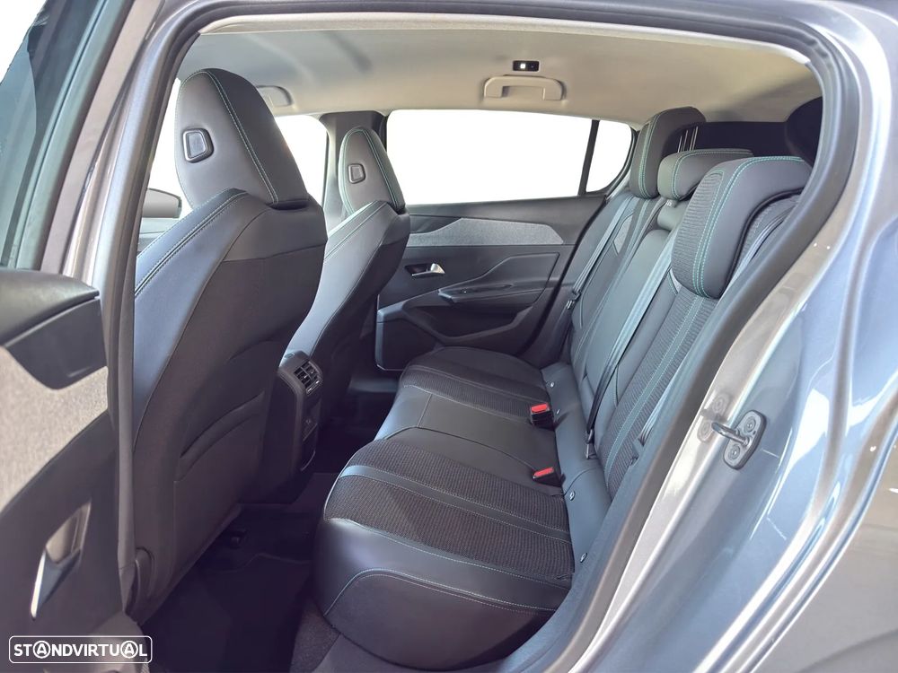 Peugeot e-308 54 kWh Allure - 13
