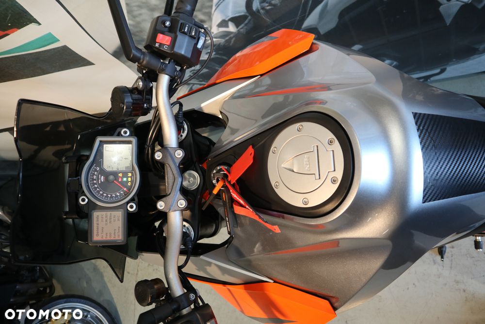 KTM Super Duke - 12