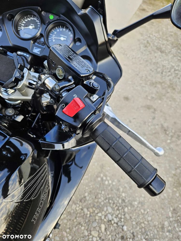 Honda CBF - 24