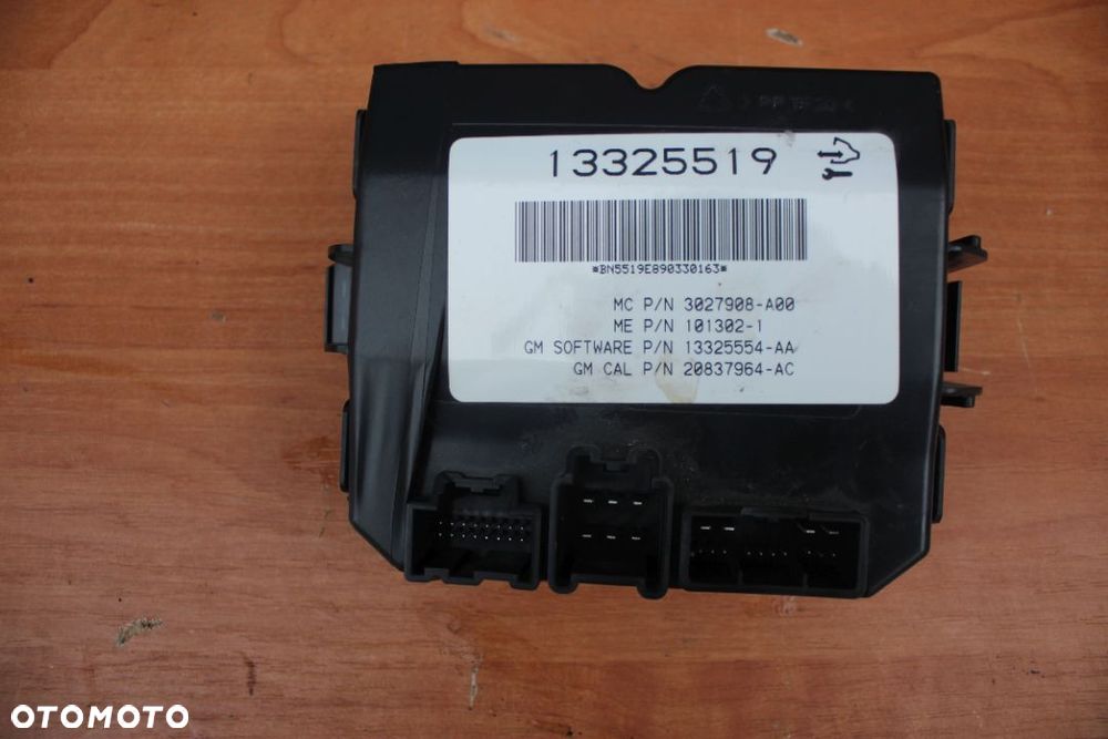 MODUŁ STEROWNIK KLAPY TYŁ OPEL INSIGNIA A KOMBI13325519 - 2