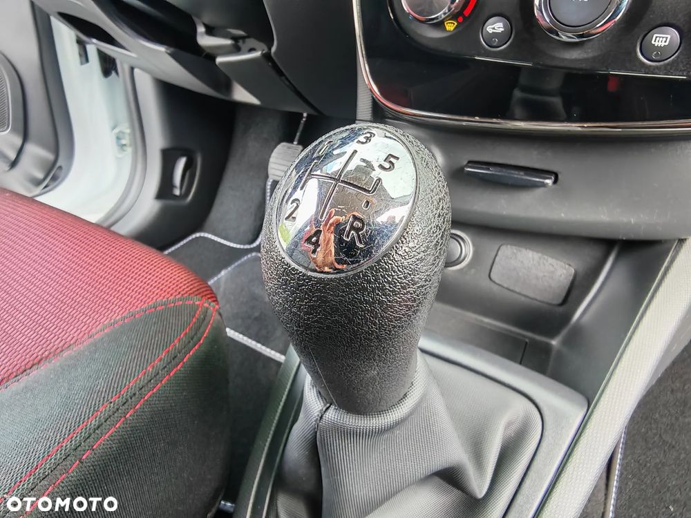 Renault Clio 1.2 16V 75 Life - 30
