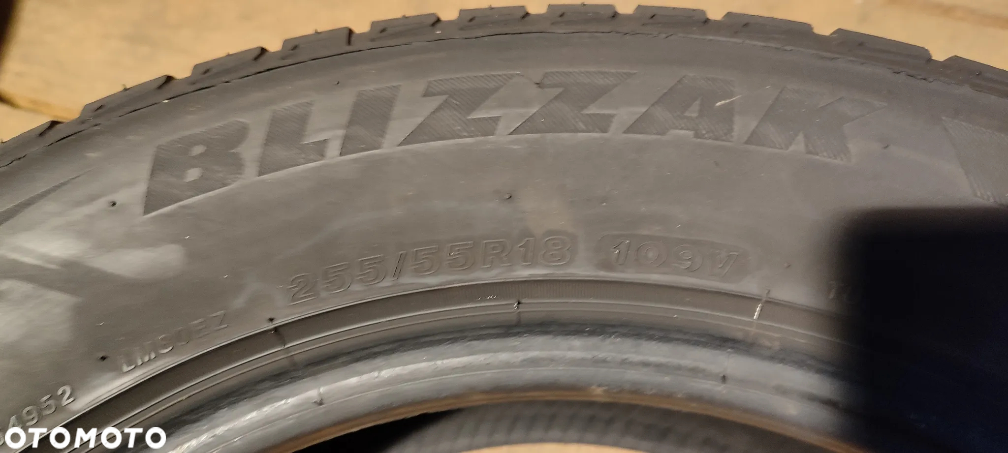 Opony 255/55R18 BRIDGESTONE BLIZZAK LM-80 EN ZIMA Komplet - 5