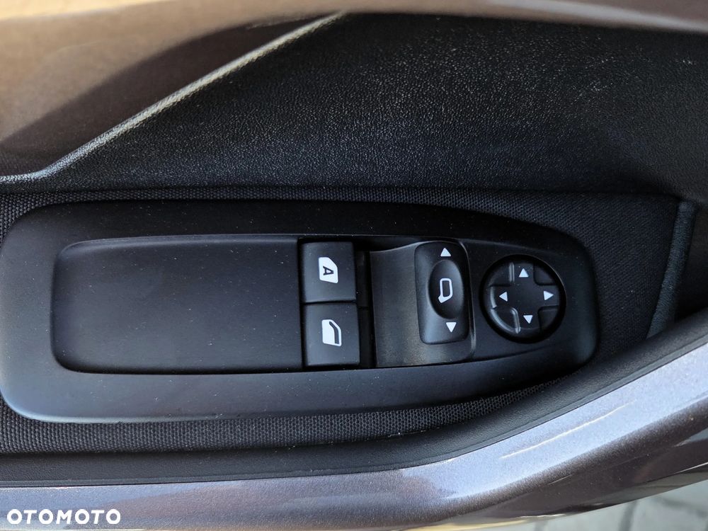 Peugeot 2008 1.2 Pure Tech Active EU6 - 18