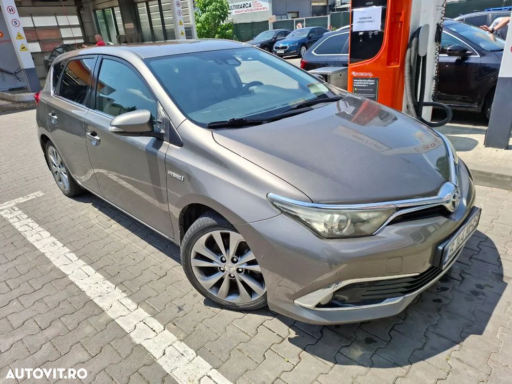 Toyota Auris 1.8 L VVT-i Hybrid Sol + - 10