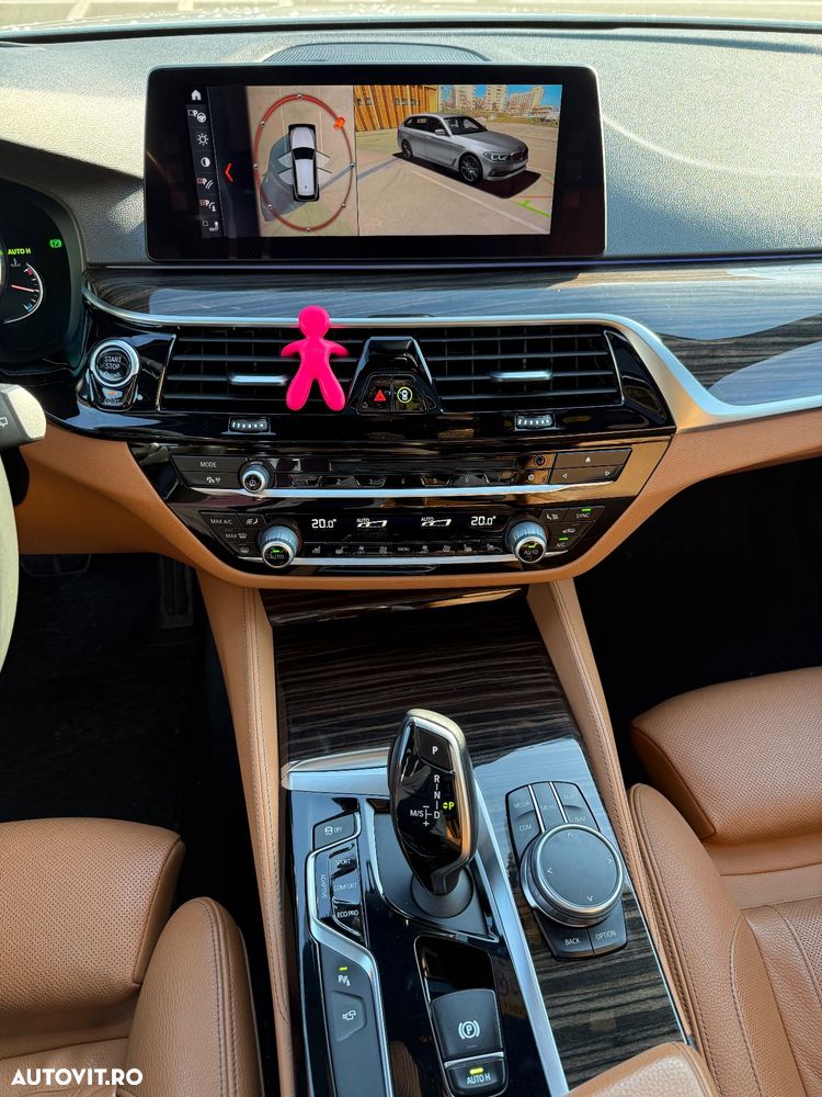 BMW Seria 5 530d xDrive AT - 23