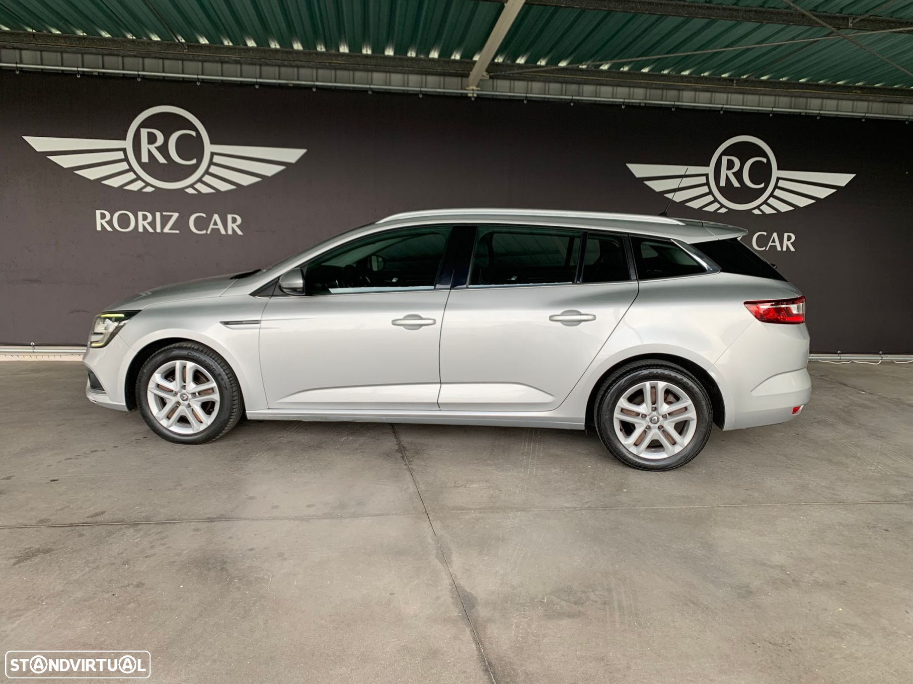Renault Mégane Sport Tourer 1.5 Blue dCi Limited EDC - 4