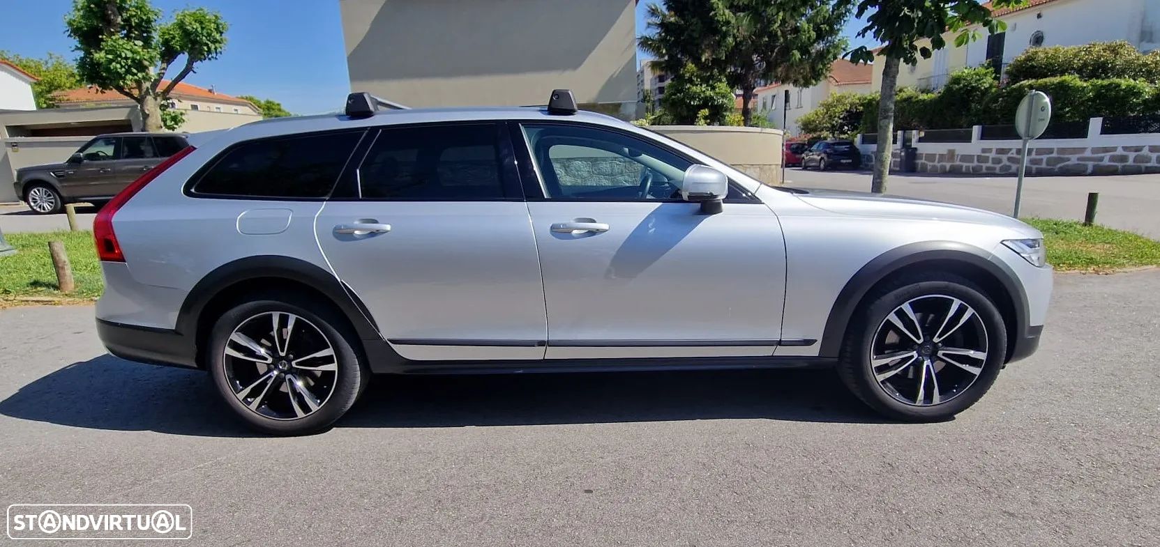 Volvo V90 Cross Country 2.0 D4 Pro AWD Geartronic - 1