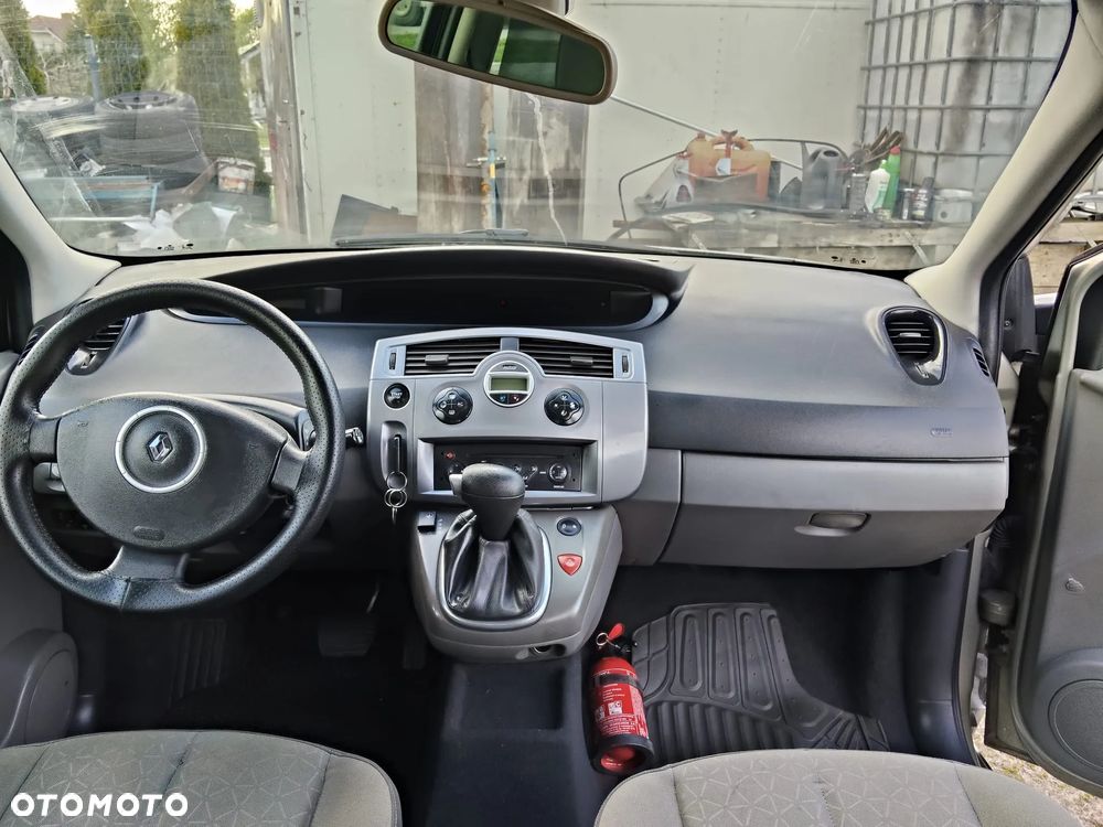 Renault Scenic - 8