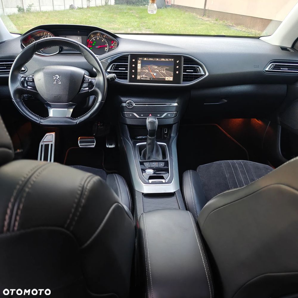 Peugeot 308 e-HDi FAP 115 Stop&Start EGS6 Business Line Niveau 1 - 3