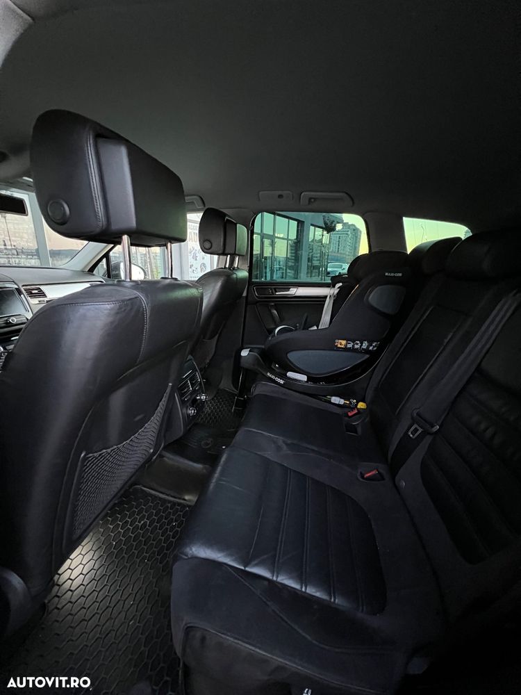 Volkswagen Touareg 3.0 V6 TDI BMT - 12