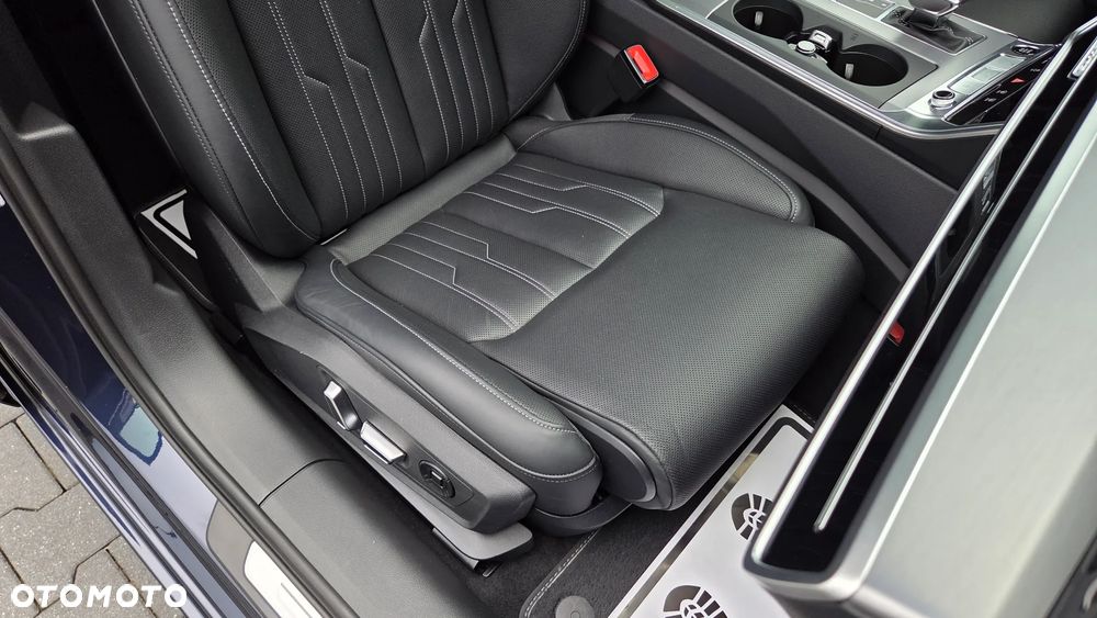 Audi A6 Avant 55 TFSI e quattro S tronic S line - 12