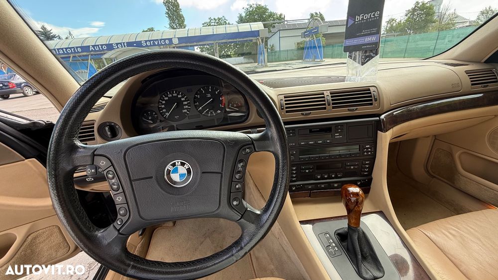 BMW Seria 7 - 15