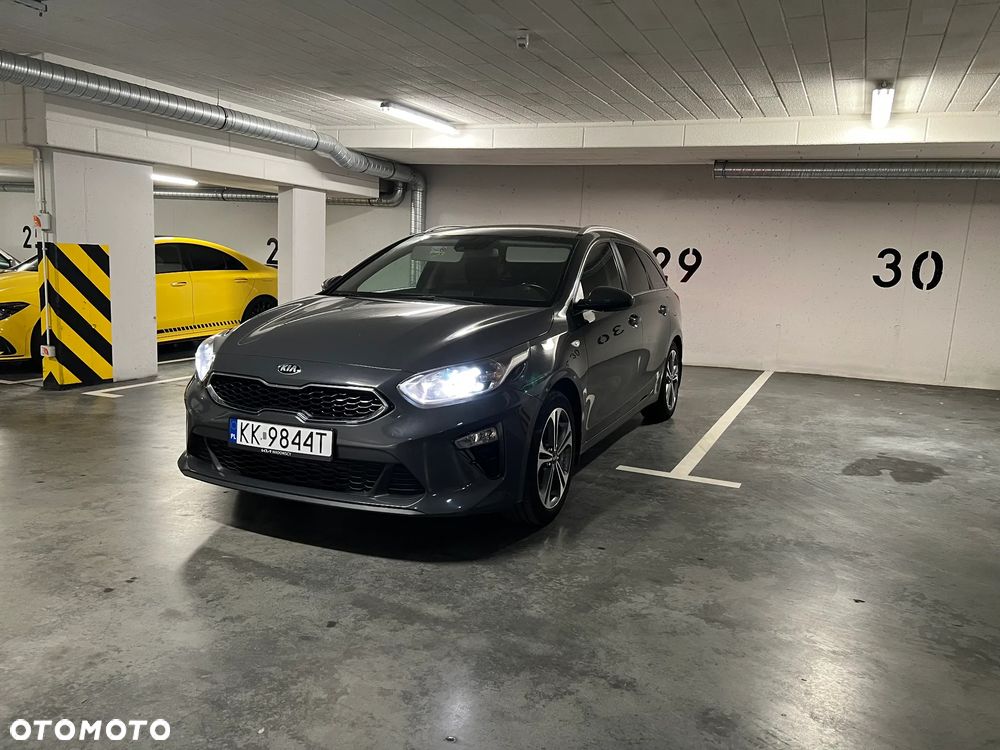 Kia Ceed - 11