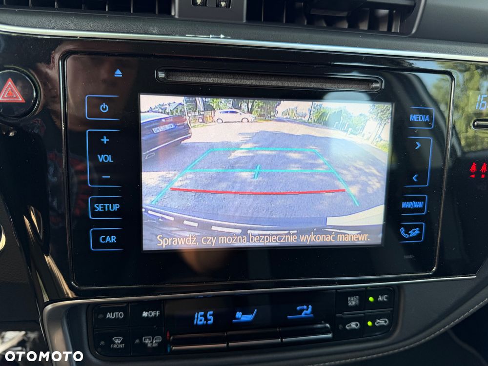 Toyota Auris Hybrid 135 Premium - 16
