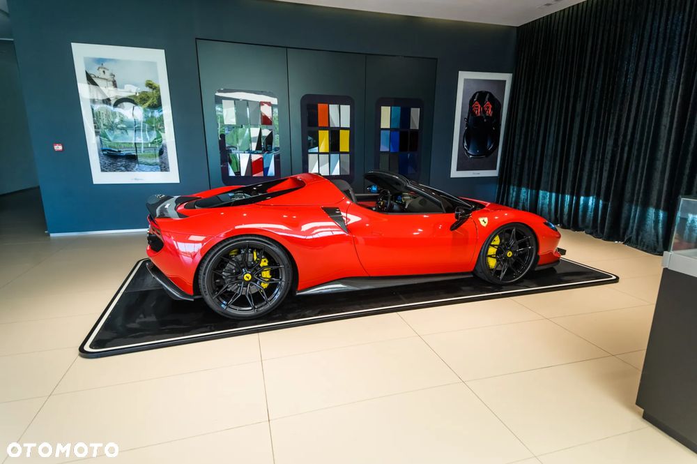Ferrari 296 GTS - 12
