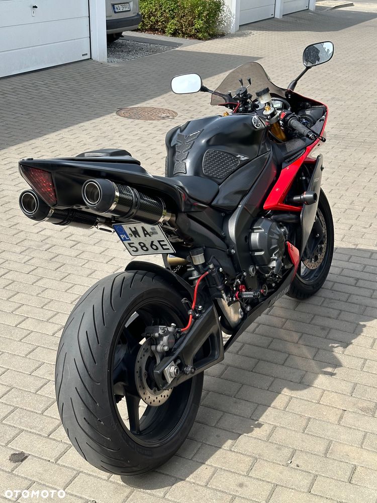 Yamaha YZF - 4
