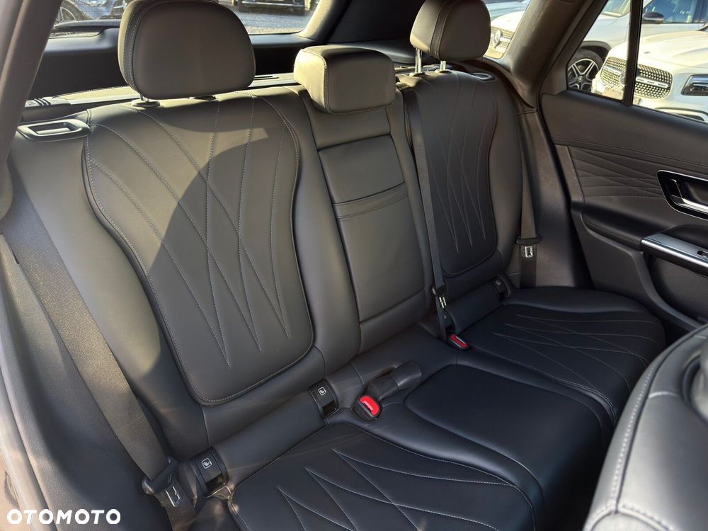 Mercedes-Benz GLC - 27