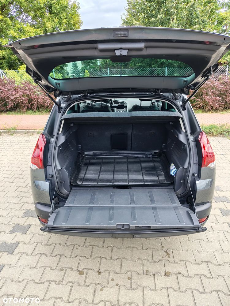 Peugeot 3008 1.6 BlueHDi Style S&S - 9