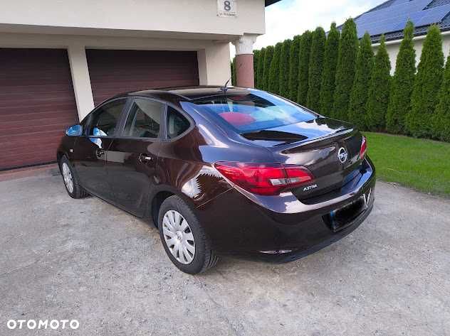 Opel Astra 2015 photo 4