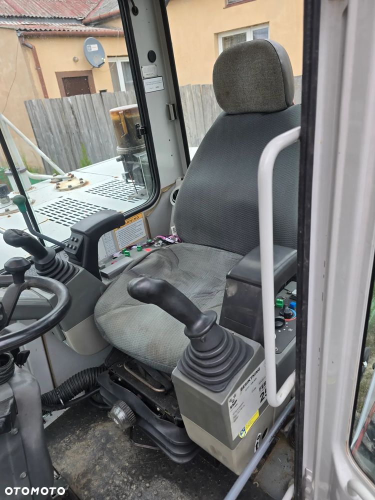 Takeuchi TB 175W Roto - 16