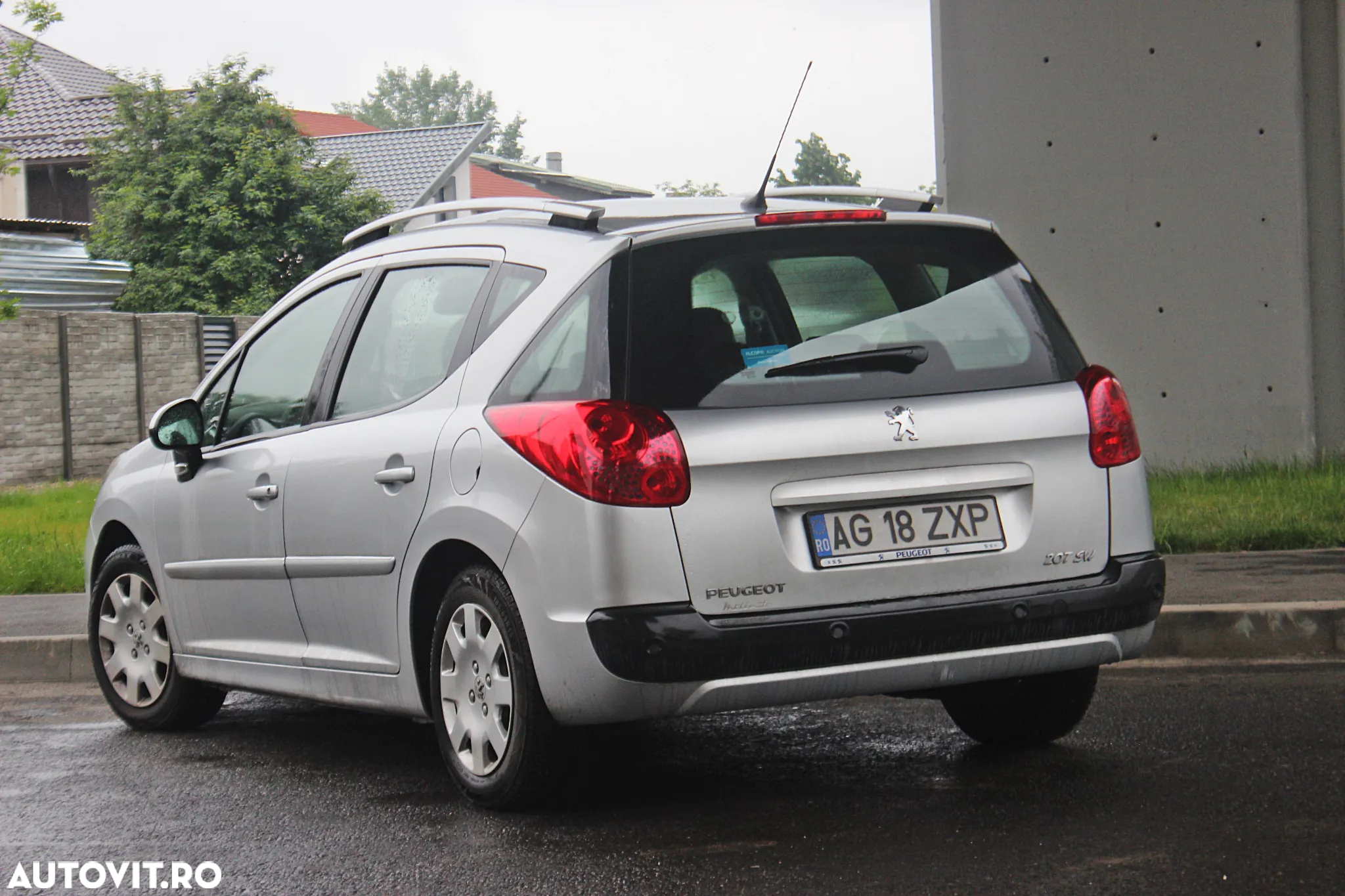 Peugeot 207 SW 1.6 HDI FAP Active - 11