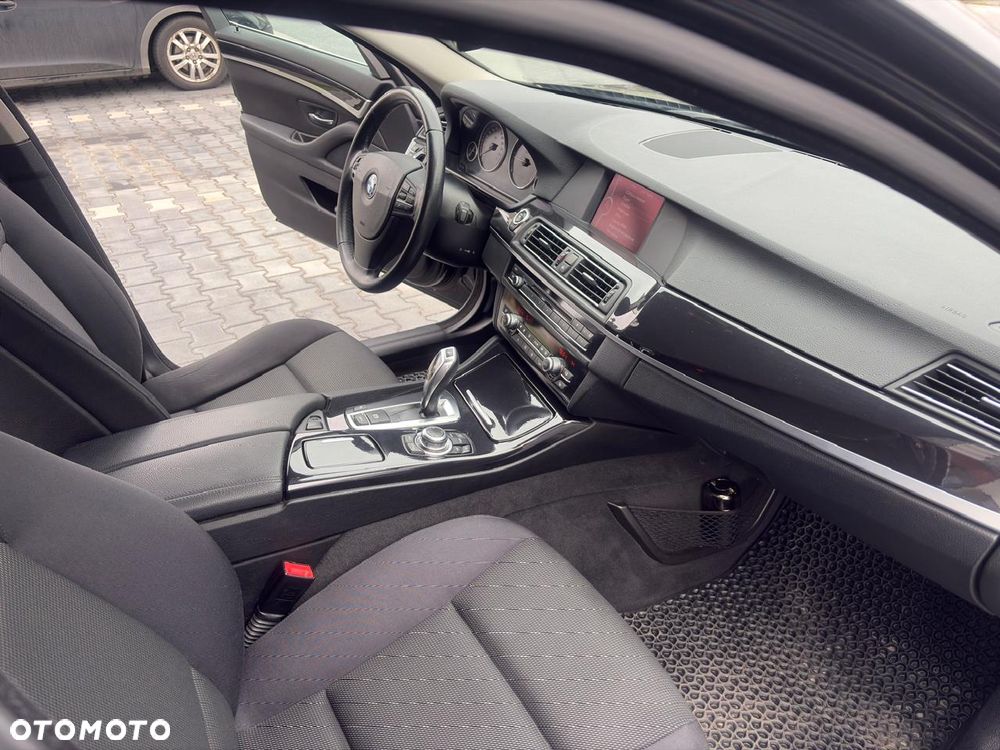 BMW Seria 5 520d - 8