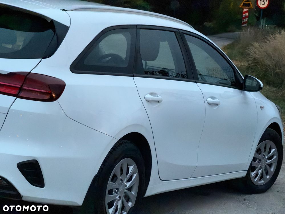 Kia Ceed 1.6 CRDi SCR M - 16