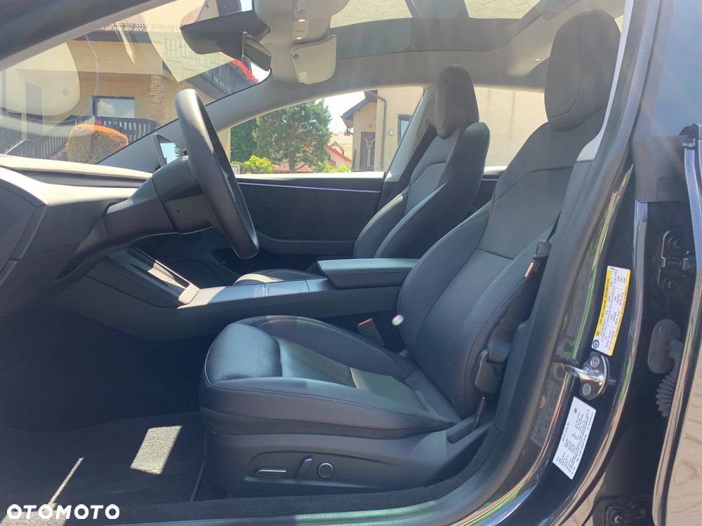 Tesla Model 3 AWD - 18