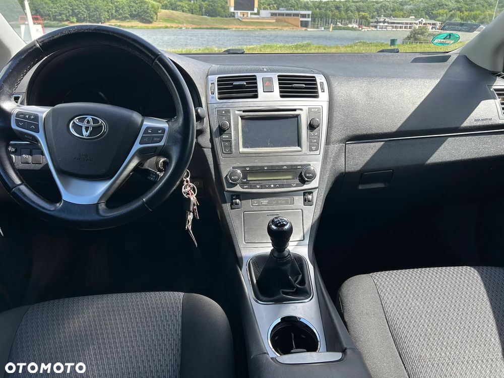 Toyota Avensis 2.0 D-4D Edition (2014) - 8