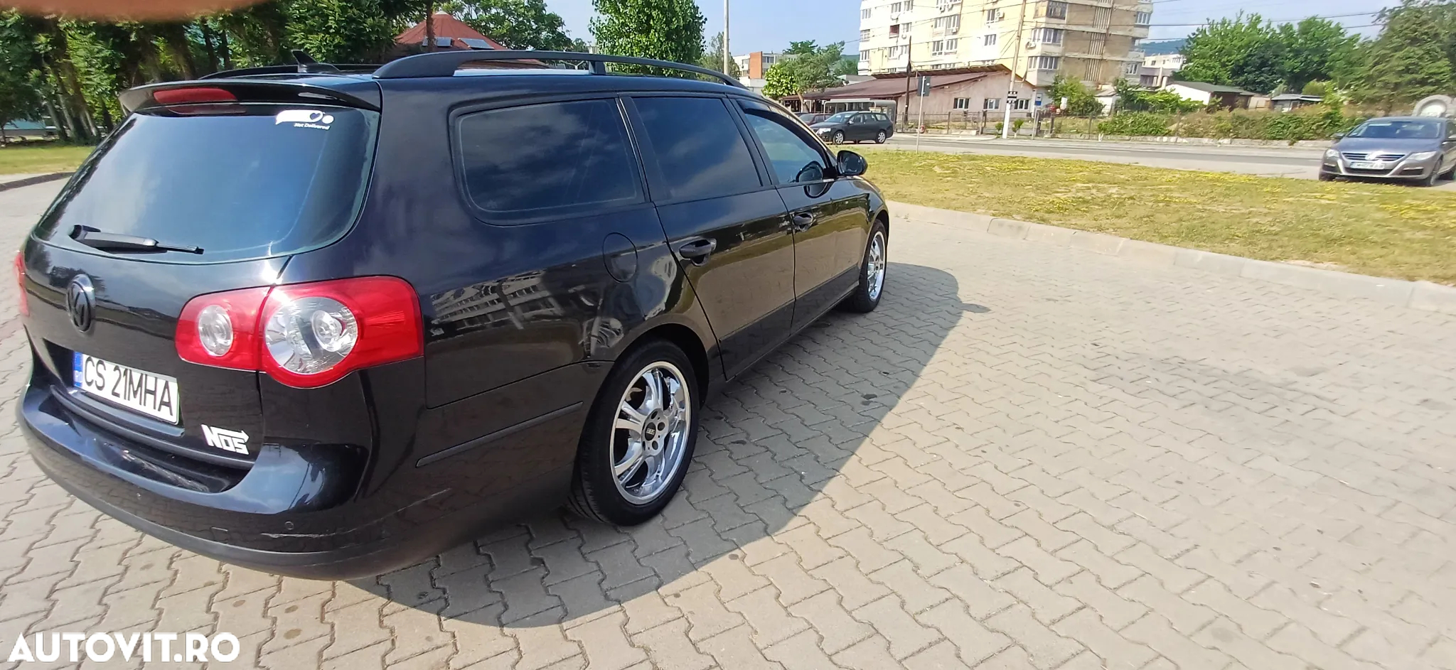 Volkswagen Passat 2.0TDI Comfortline DPF Bluemotion Technology - 4