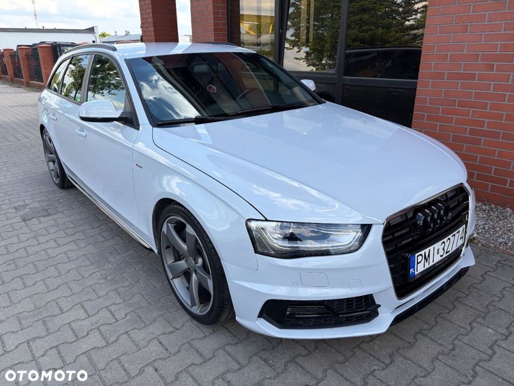 Audi A4 Avant 3.0 TDI DPF clean diesel quattro S tronic S line Sportpaket - 2