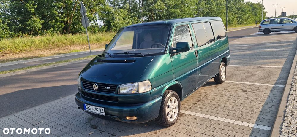 Volkswagen Multivan - 1